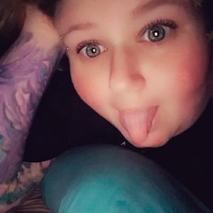 Meet your Posher, Joee